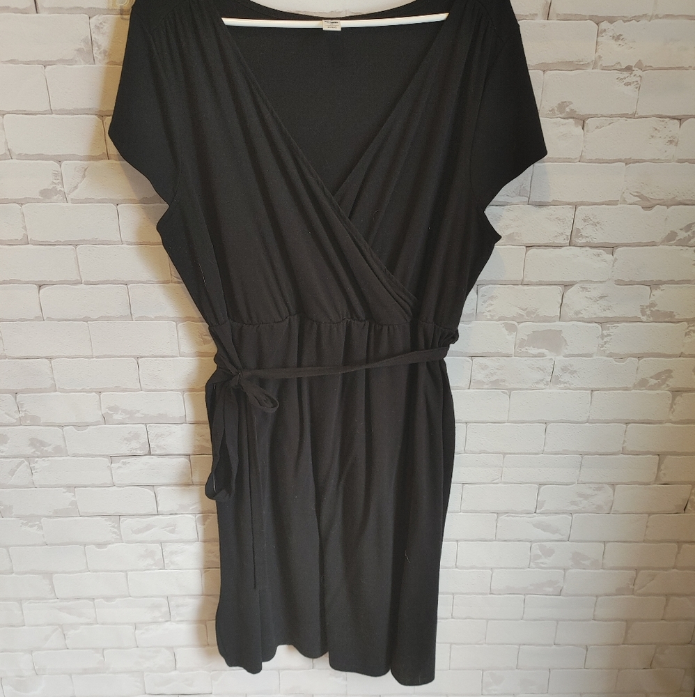Old Navy Faux wrap LBD sz 2x